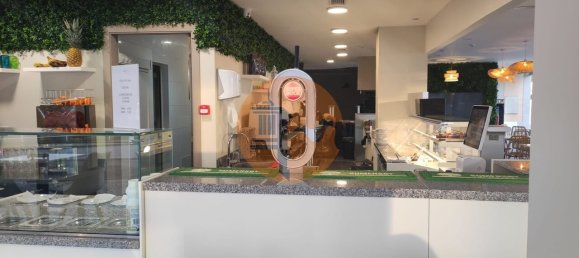 451m² Commercial property in Quarteira, Portugal No. 245419 11