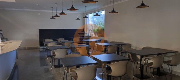 451m² Commercial property in Quarteira, Portugal No. 245419 25