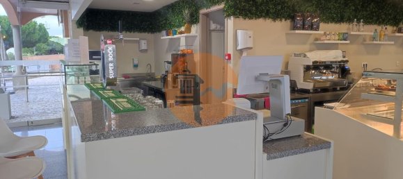 451m² Commercial property in Quarteira, Portugal No. 245419 9