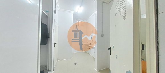 451m² Commercial property in Quarteira, Portugal No. 245419 32