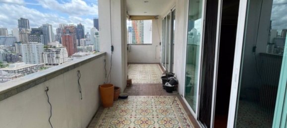 4 bedrooms Condo in Watthana, Thailand No. 4519 10