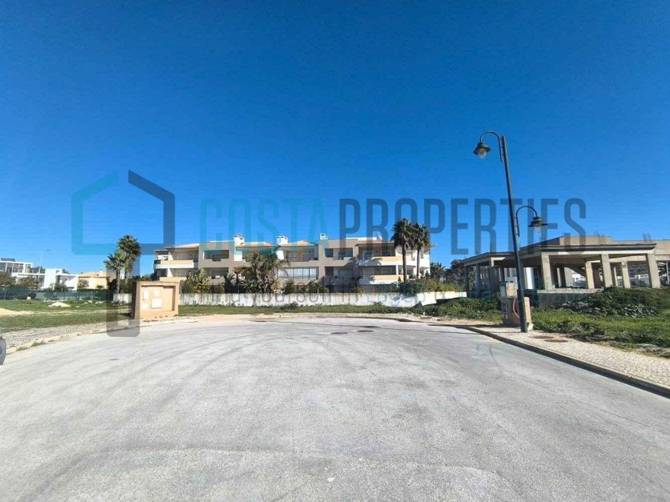 1175m² Land in Lagos, Portugal No. 74176