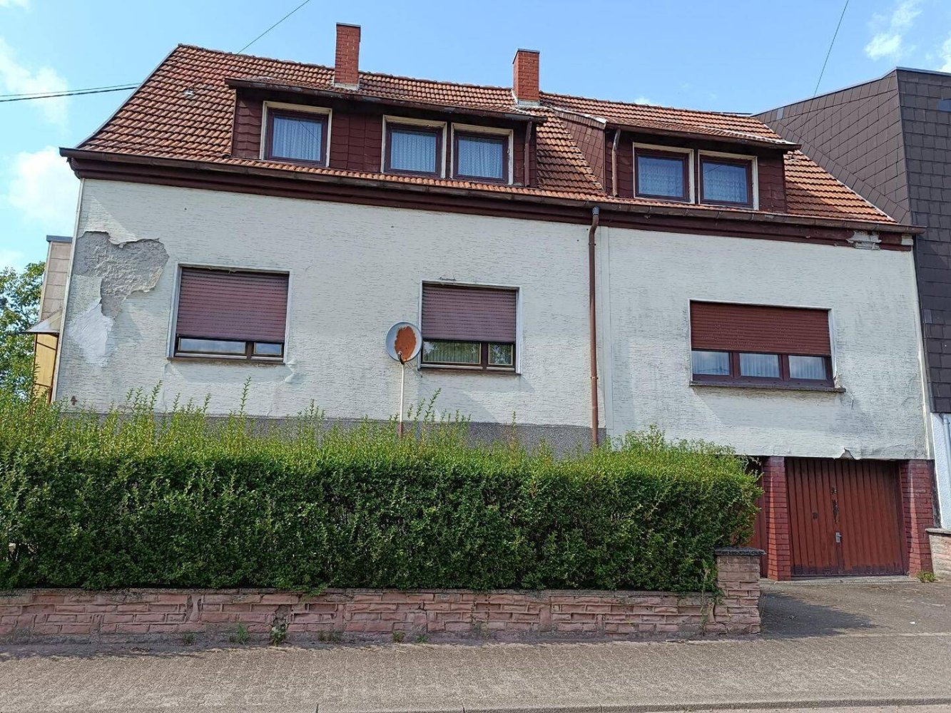 8 rooms Townhouse in Neunkirchen, Germany No. 261107