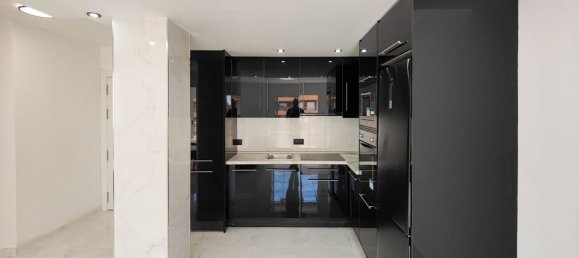 2 bedrooms Apartment in Alicante, Spain No. 181479 4