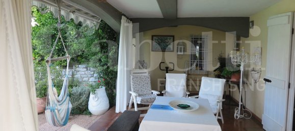 Villa de 3 dormitorios en Castelnuovo Magra, Italy No. 89270 2