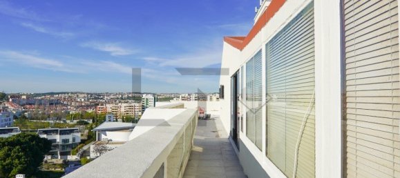 5 bedrooms Penthouse in Amadora, Portugal No. 319729 4