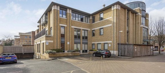 1 غرف نوم شقة في Surrey, United Kingdom رقم 8607 8