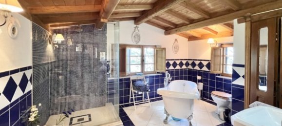 Casa de 4 dormitorios en Lucca, Italy No. 54394 10