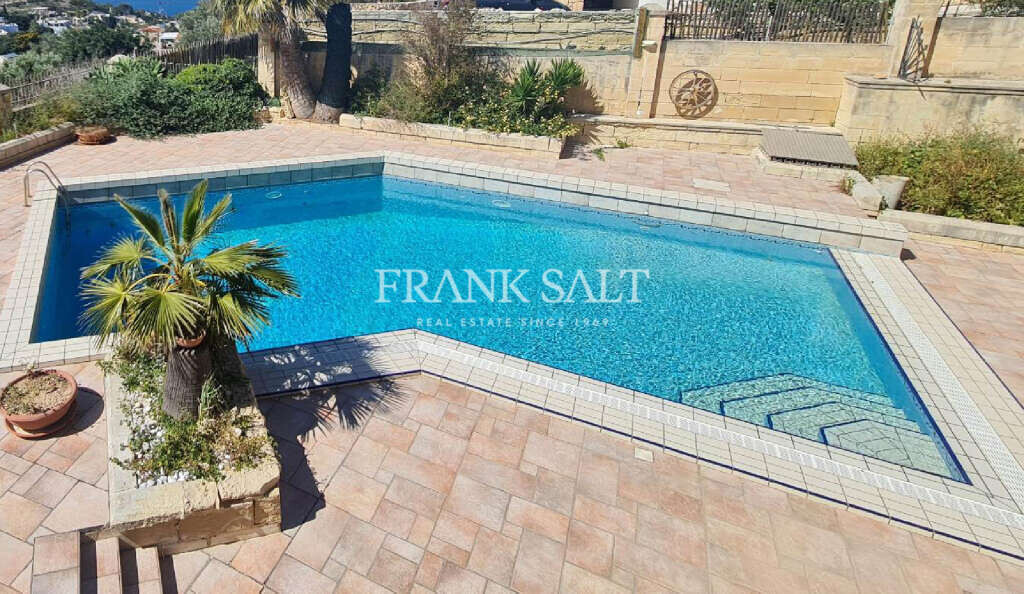 Вилла с 3 спальнями в Меллиха, Мальта № 2131