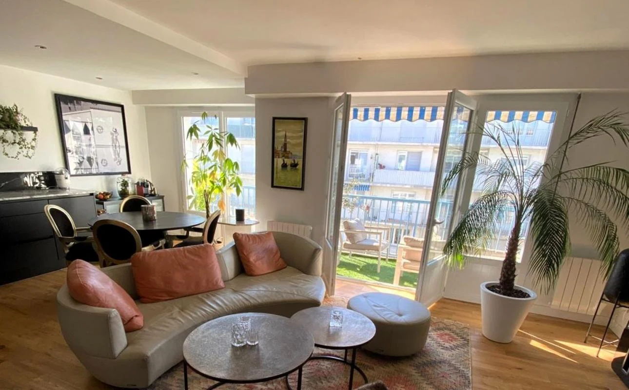 Квартира с 2 спальнями в Ла Боль-Эскублак, Франция № 318452