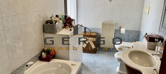 Дом с 5 комнатами в Кастельфранко Венето, Италия № 148927 21