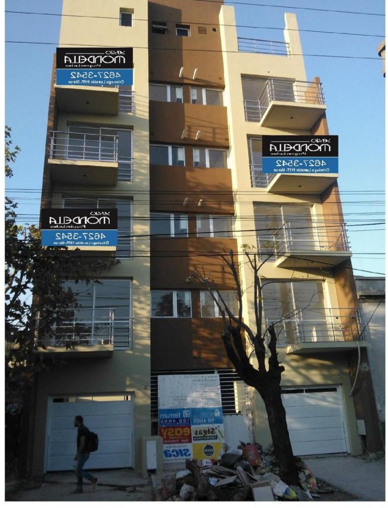 Studio in Moron, Argentina, Nr. 98793