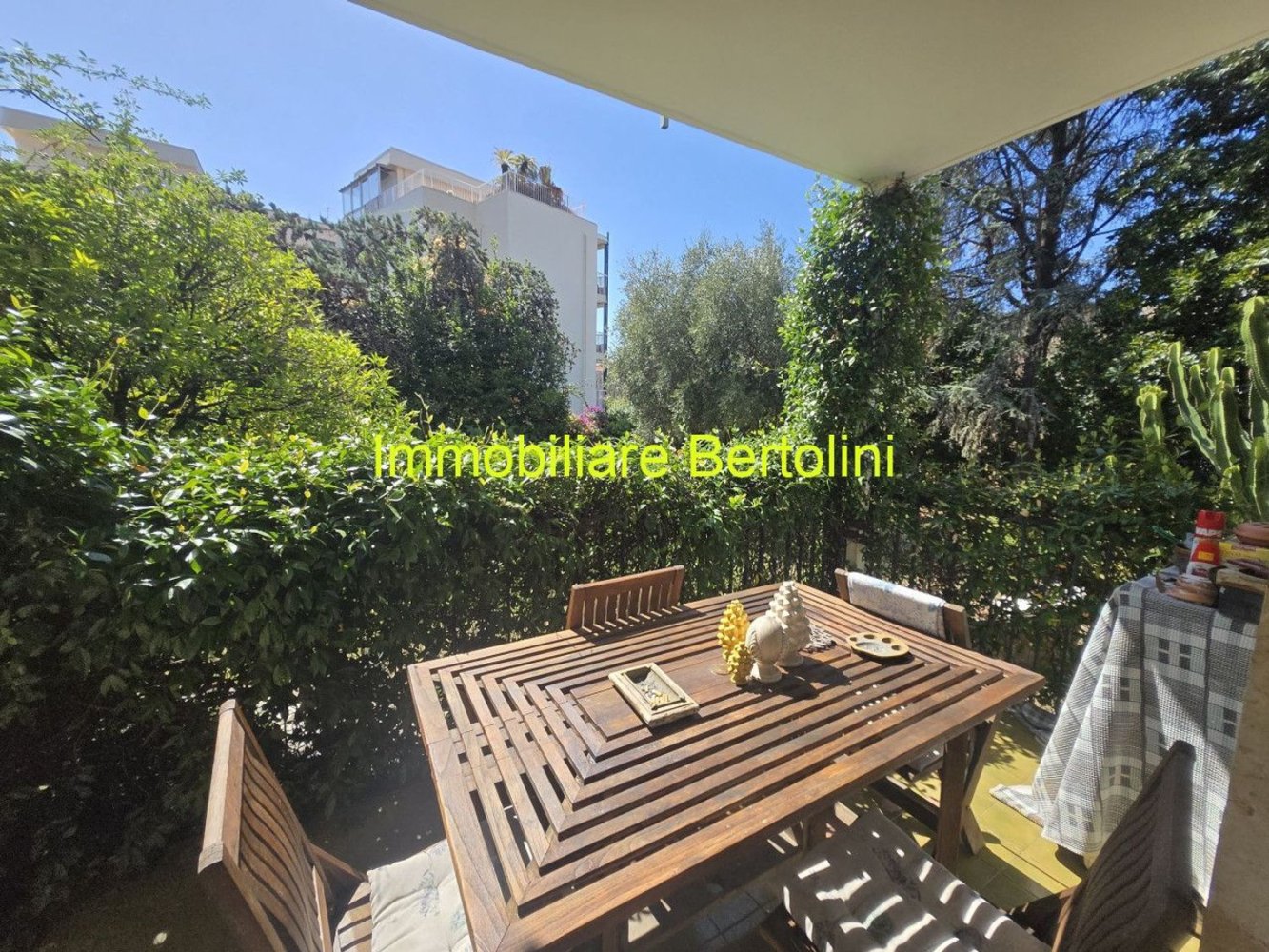 5 bedrooms Apartment in Sanremo, Italy No. 363630