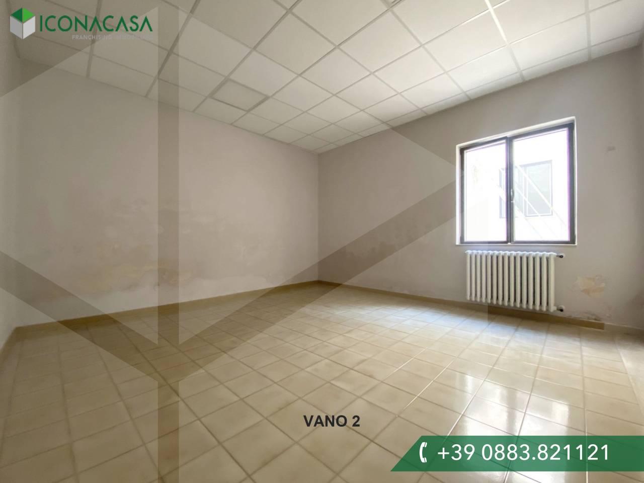 Apartamento de 3 habitaciónes en Andria, Italy No. 16409