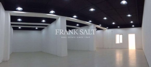 180m² Shop in Msida, Malta No. 12172 9