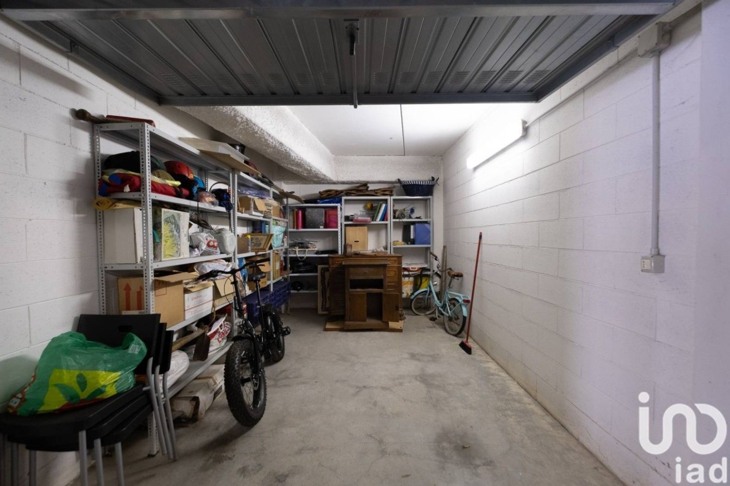 14m² Garage in Genoa, Italy No. 260254