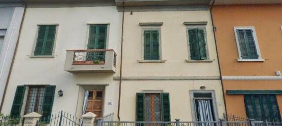 Garage à Prato, Italy 298m² No. 323825 3