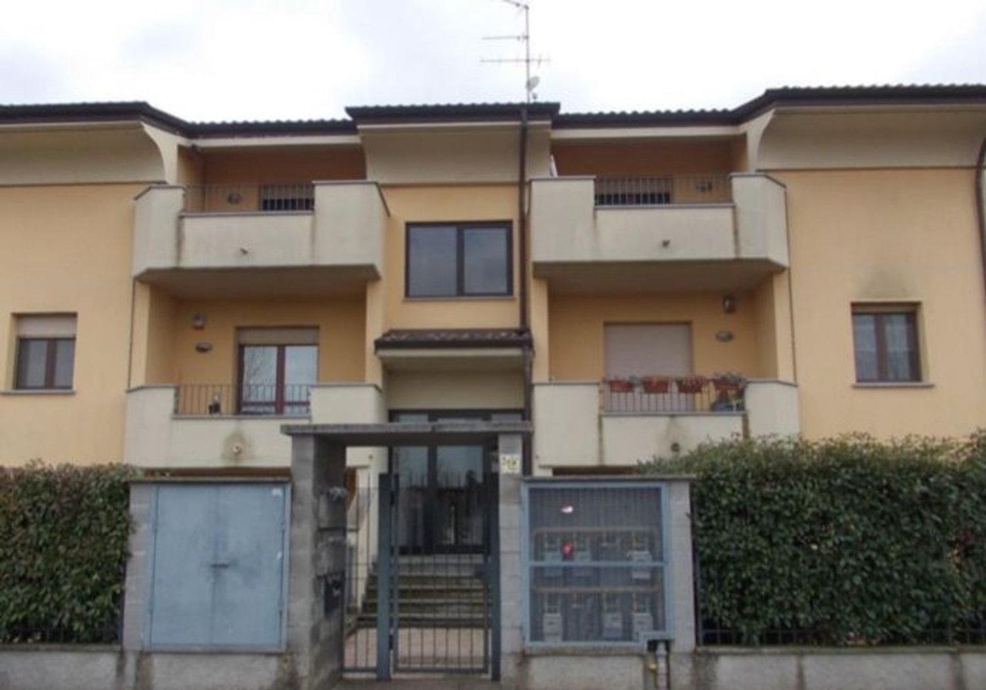 2غرفة شقة في Corbetta, Italy رقم 286372