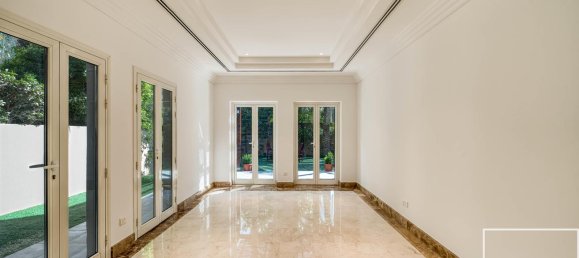 Вилла с 5 спальнями в The Lakes, ОАЭ № 112369 10