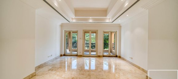 Вилла с 5 спальнями в The Lakes, ОАЭ № 112369 21