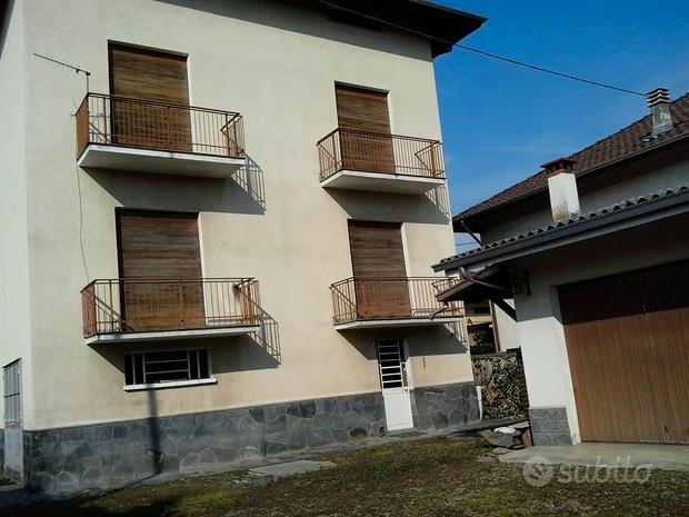 10 rooms Villa in Vigliano Biellese, Italy No. 309855