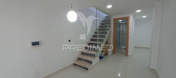 3 bedrooms House in Cascais, Portugal No. 27514 2