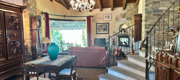 5 bedrooms Villa in Rocca de' Baldi, Italy No. 142086 3