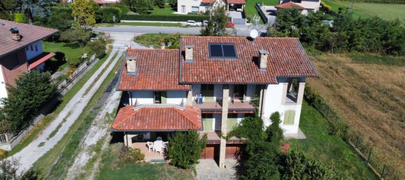 5 bedrooms Villa in Rocca de' Baldi, Italy No. 142086 2