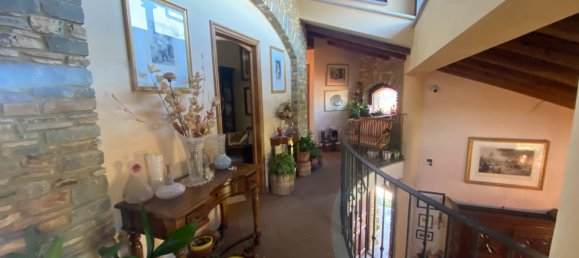 5 bedrooms Villa in Rocca de' Baldi, Italy No. 142086 17