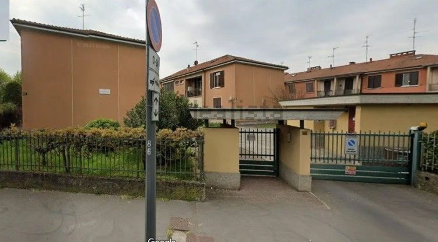 Дом с 3 комнатами в Милан, Италия № 338186