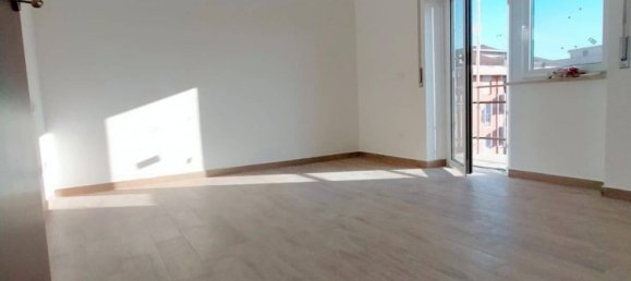 Apartamento de 2 divisões em Ciampino, Italy N.º 22143 2