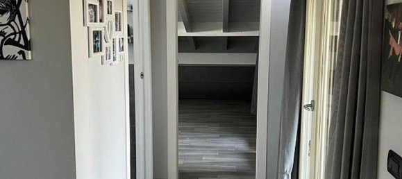 3-salle Appartement à Besana in Brianza, Italy No. 288244 21