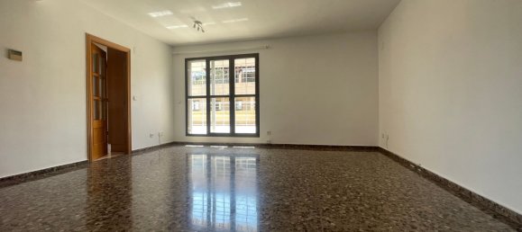 Дуплекс с 3 спальнями в Бурхассот, Испания № 160073 4