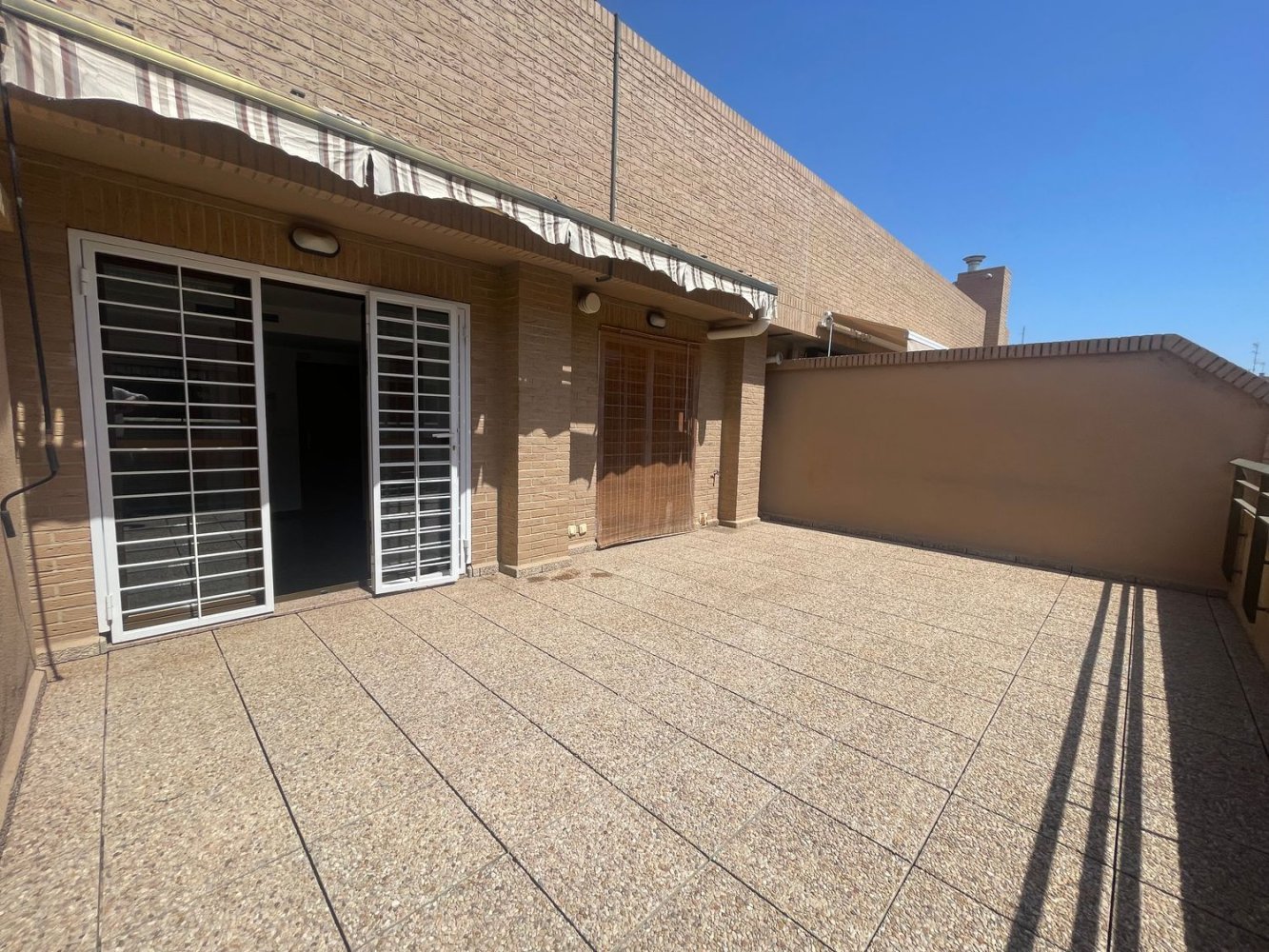 Дуплекс с 3 спальнями в Бурхассот, Испания № 160073