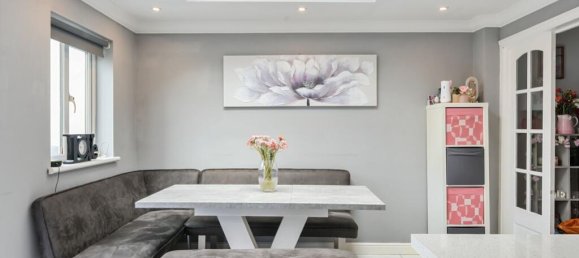 3 bedrooms House in Sutton, United Kingdom No. 13444 4