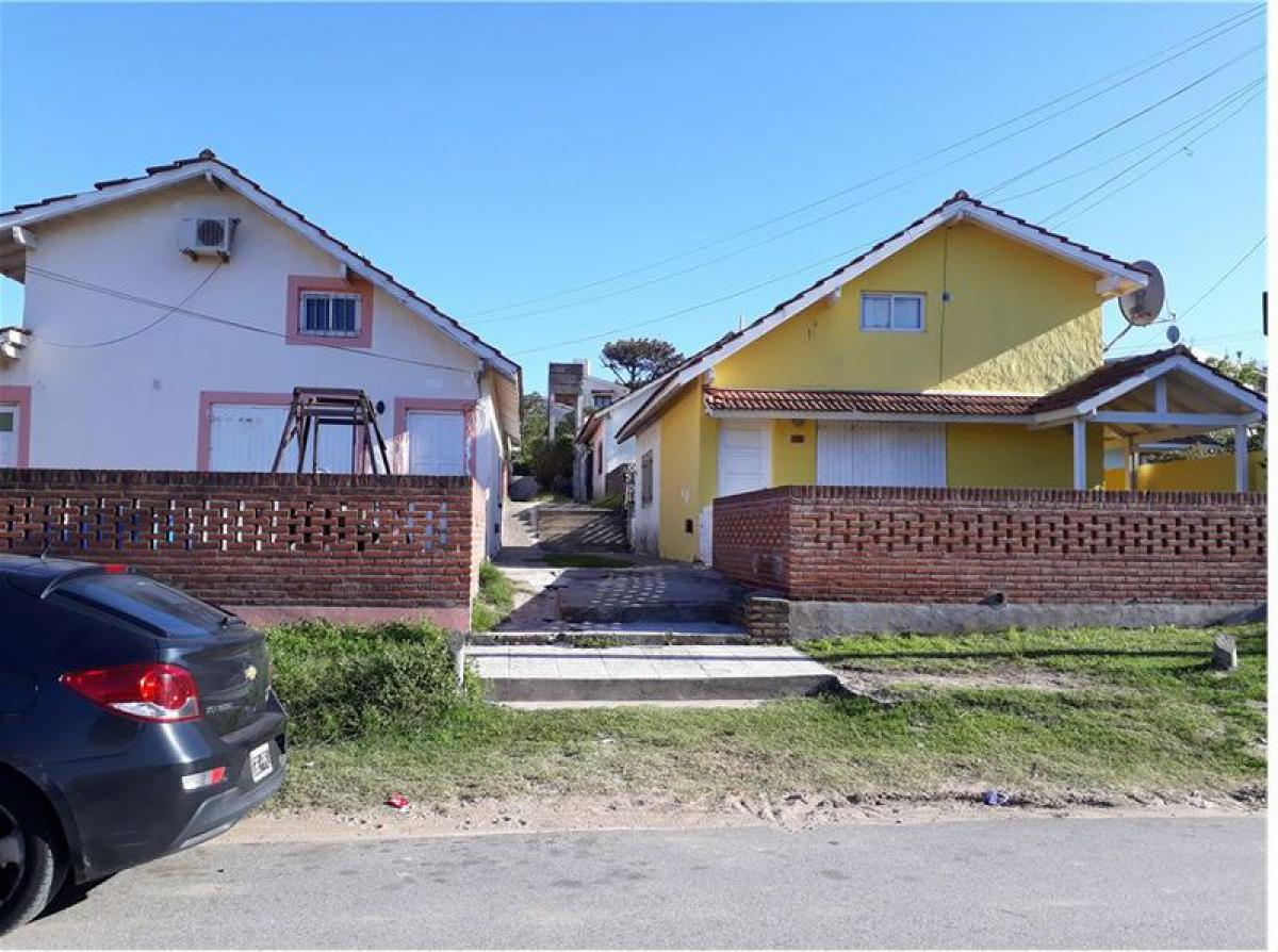 2 bedrooms House in Mar del Plata, Argentina No. 100230