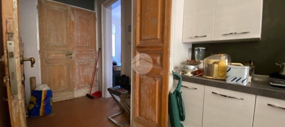 4 bedrooms Apartment in Rome, Italy No. 117070 4