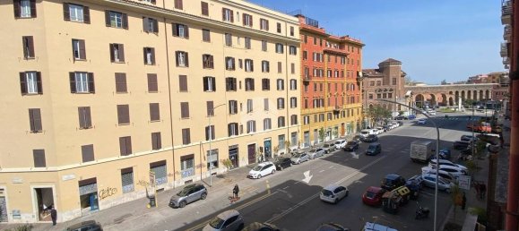4 bedrooms Apartment in Rome, Italy No. 117070 33