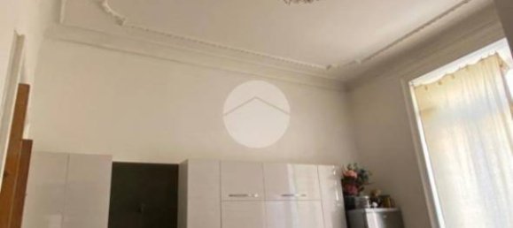 4 bedrooms Apartment in Rome, Italy No. 117070 3