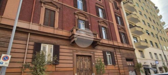 4 bedrooms Apartment in Rome, Italy No. 117070 35