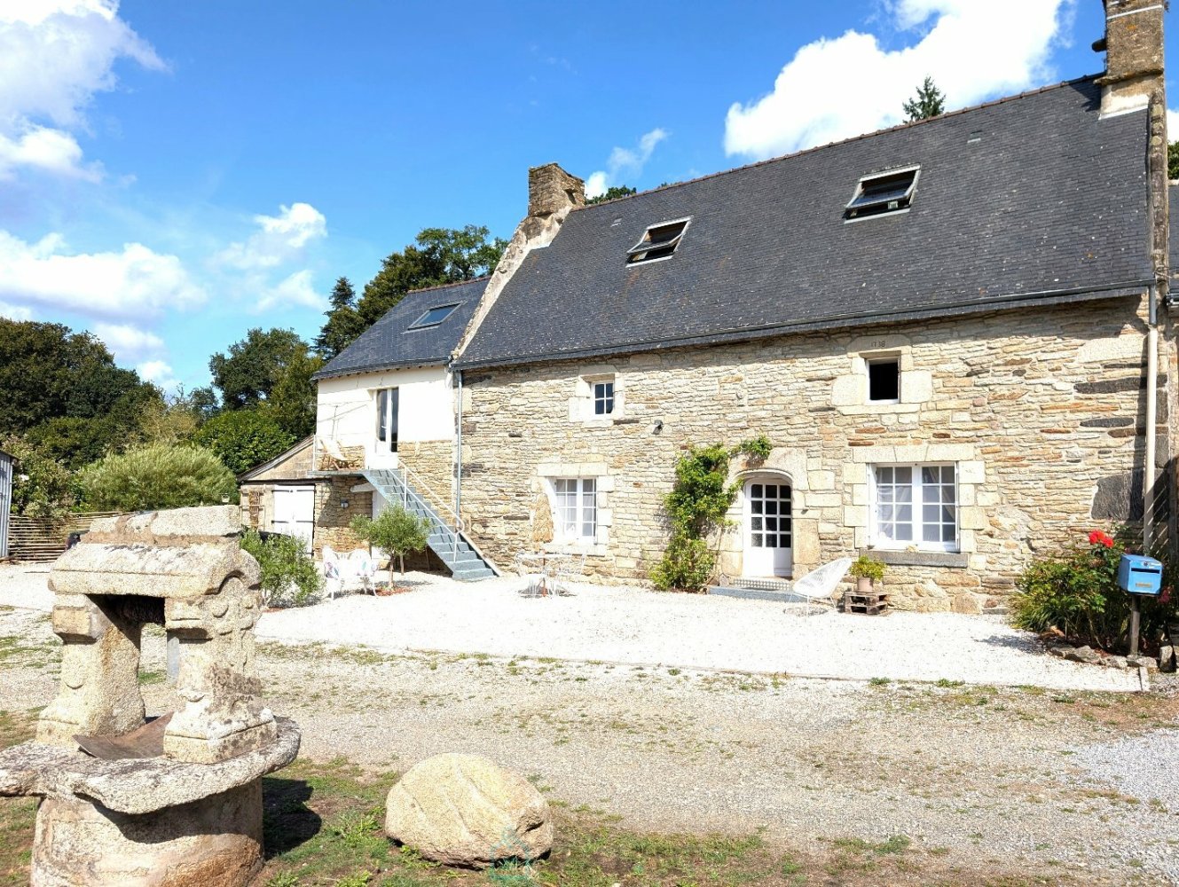 4 bedrooms House in Baud, France No. 361151