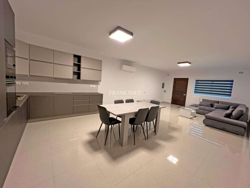 3 bedrooms Maisonette in Dingli, Malta No. 10542