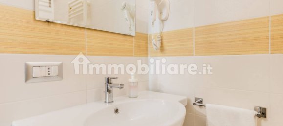 2 bedrooms Apartment in Rome, Italy No. 376191 16