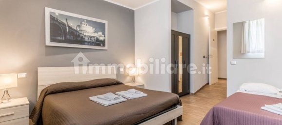 2 bedrooms Apartment in Rome, Italy No. 376191 2
