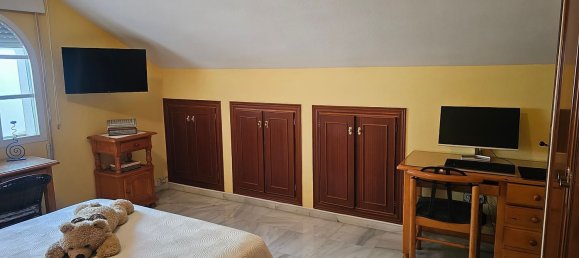 5 bedrooms Duplex in Fuengirola, Spain No. 147982 3