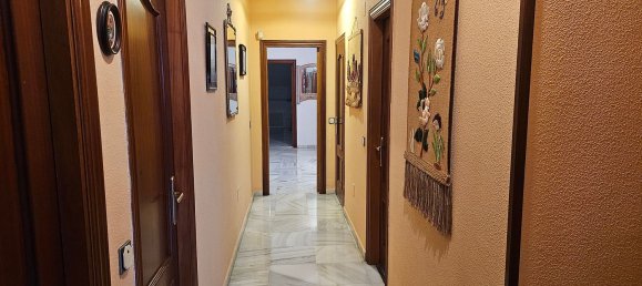 5 bedrooms Duplex in Fuengirola, Spain No. 147982 4