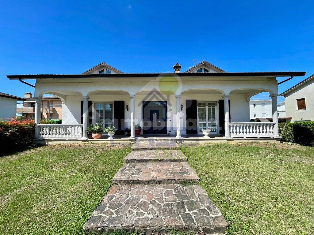 2 chambres Villa à Castel San Giovanni, Italy No. 345760