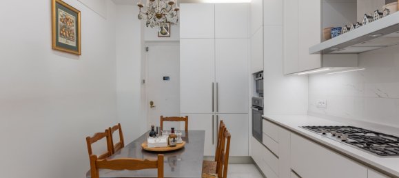 3 bedrooms Apartment in Rome, Italy No. 358155 2