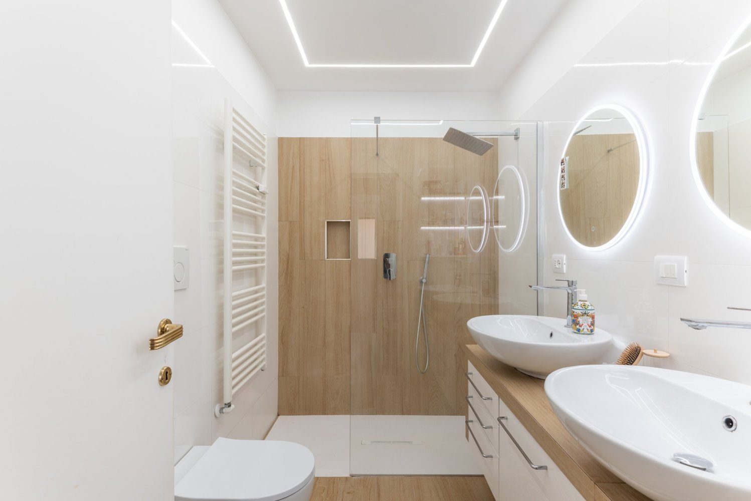 3 bedrooms Apartment in Rome, Italy No. 358155