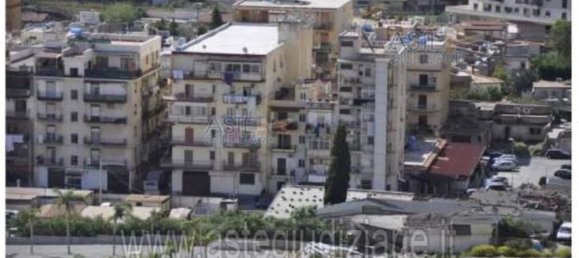 Apartamento de 4 divisões em Palermo, Italy N.º 50701 25